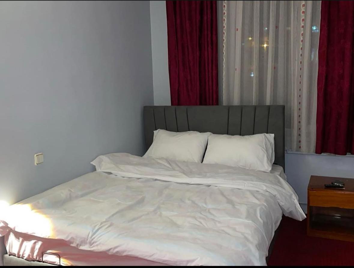 Oez Altinbasak Otel Анкара Екстер'єр фото