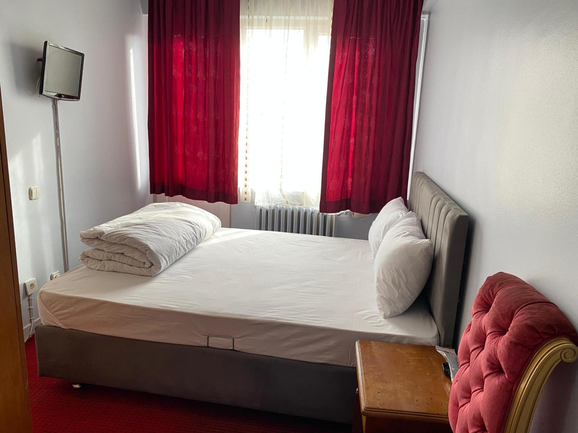 Oez Altinbasak Otel Анкара Екстер'єр фото